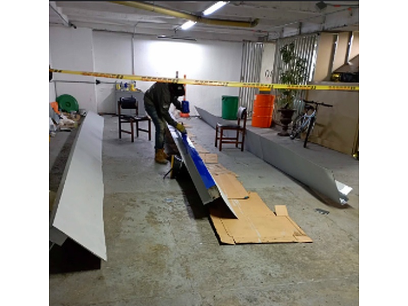 Fabricación e instalación de canoas.