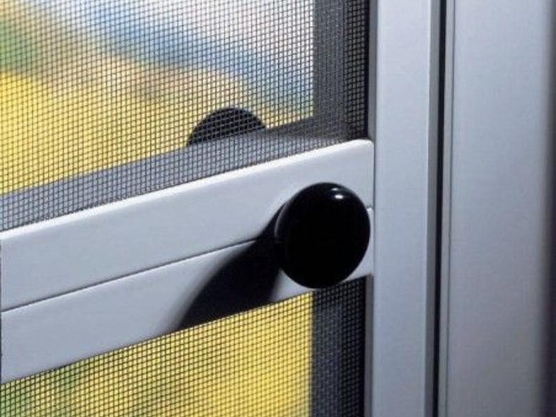 Puerta con mosquitera Colombia