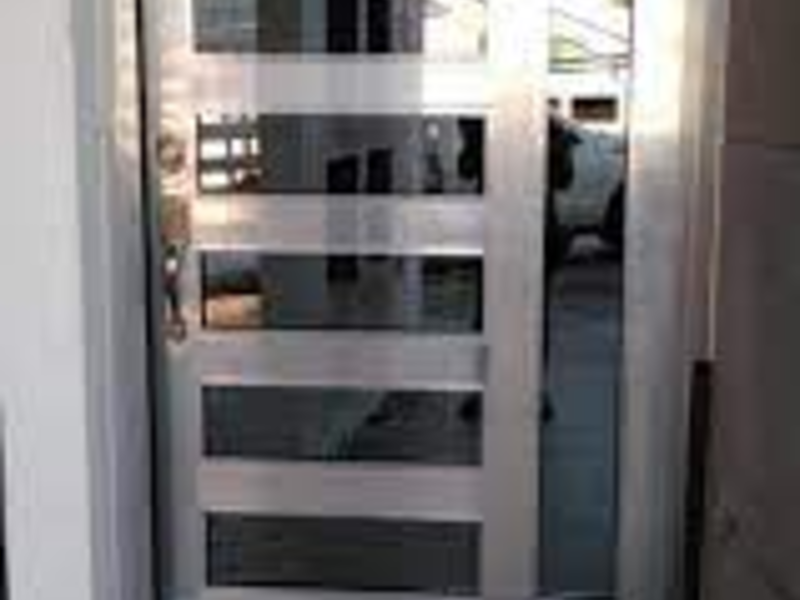 Puerta acabado anodizado Colombia